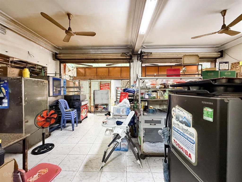 Toà nhà mặt tiền phú nhuận giáp phan xích long 12m x 10m 4t  mặt bằng kd 4pn ko qh lg  17.5 tỷ