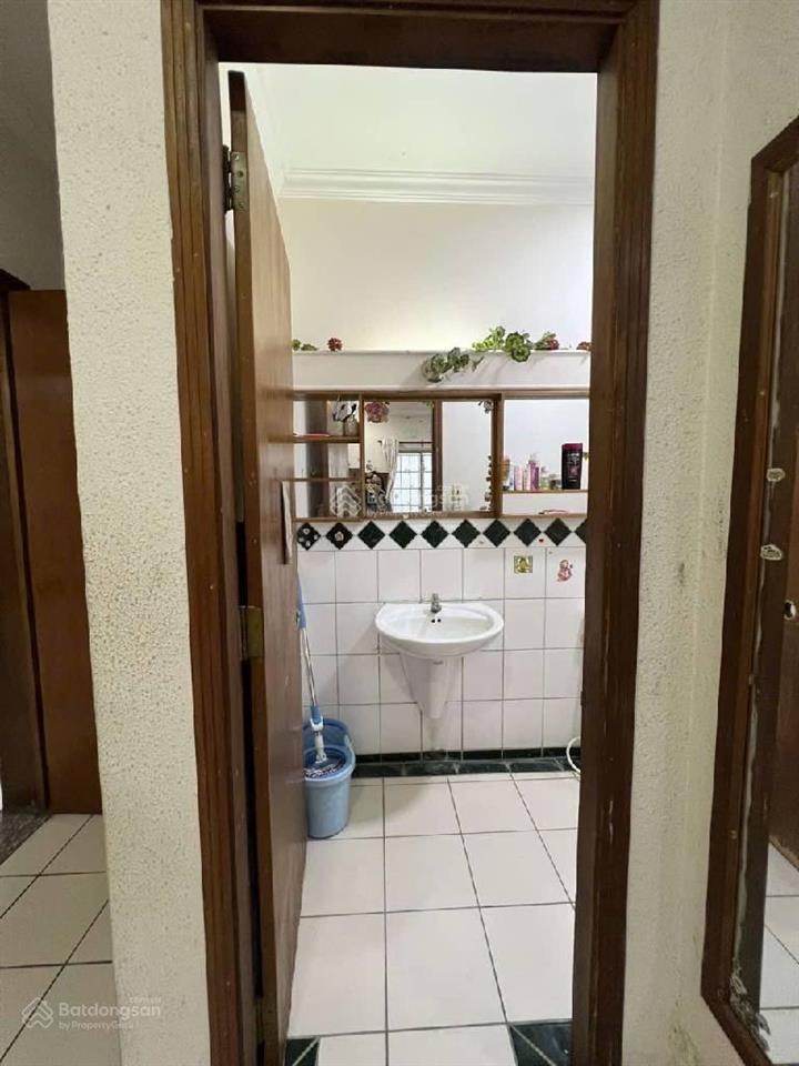 Hiếm  nguyễn oanh p17 giáp đs 30 biệt thự ngang 12mx17m  cn đủ  hxh 12m (có lề)gara ôtô  20tỷ