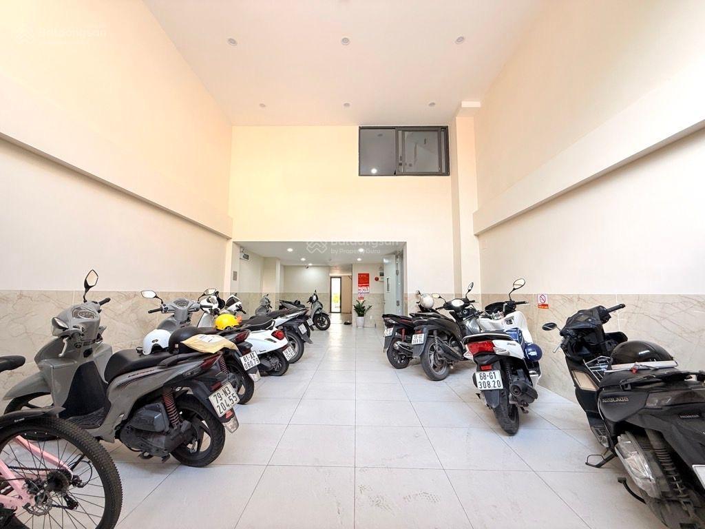 Đs27 giáp dương quang hàm cv văn hoá gv p5 hxh 110m2  dòng tiền 83tr/ t 5t thang máy 17.32 tỷ