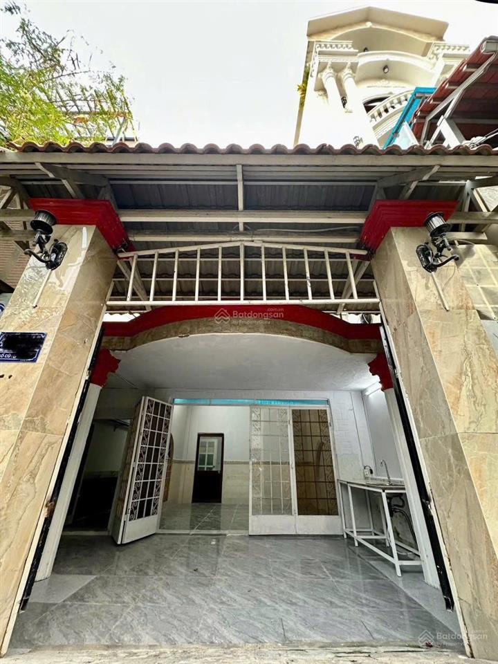 Dương quảng hàm  phạm huy thông hẻm ô tô  sát mt gần bờ kè 95m2 ngang lớn gần 6m  chỉ 9tỷ999