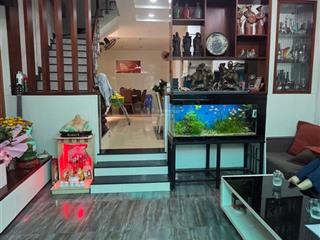 Hxh 4m thông  70m2 ( 4.5x15)  3 tầng btct mới đẹp ở ngay  nhà chính chủ xây dựng ở  nhỉnh 9đ