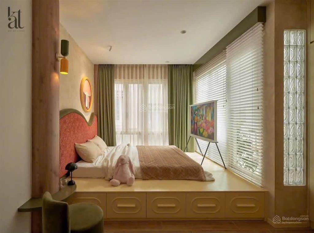 Thành thái  127m2 sử dụng  5 tầng btct  nhà mới dọn vào ở ngay  hẻm thông