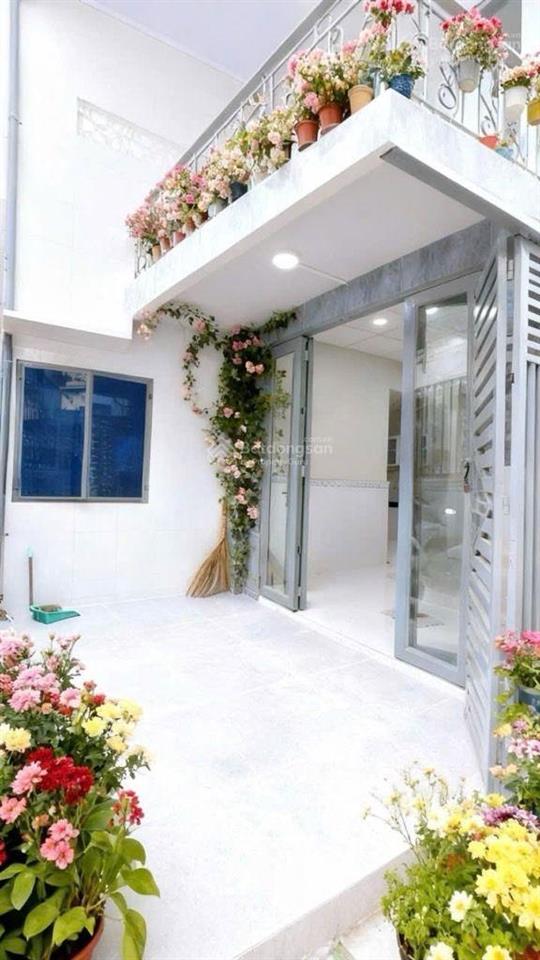 Nhà mới q4 2 tầng 52m2 ngang 7m có phòng ngủ trệt chỉ 4.5 tỷ