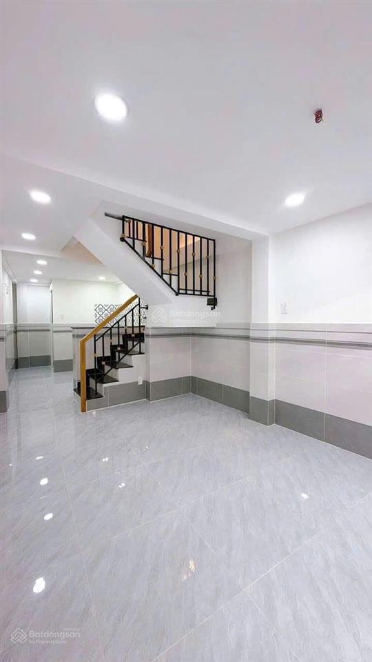 Hiếm  hoàng diệu q4  hẻm ô tô thông  29m2  4 tầng đúc  sát mặt tiền  không qh  chỉ 5.7 tỷ