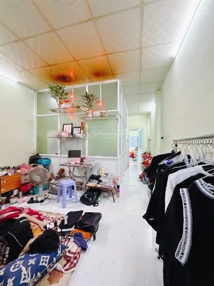 Hoàng diệu q4  hẻm 3m  53.2m2 ngang 5,45m  2 tầng đúc  không qh  6.2 tỷ