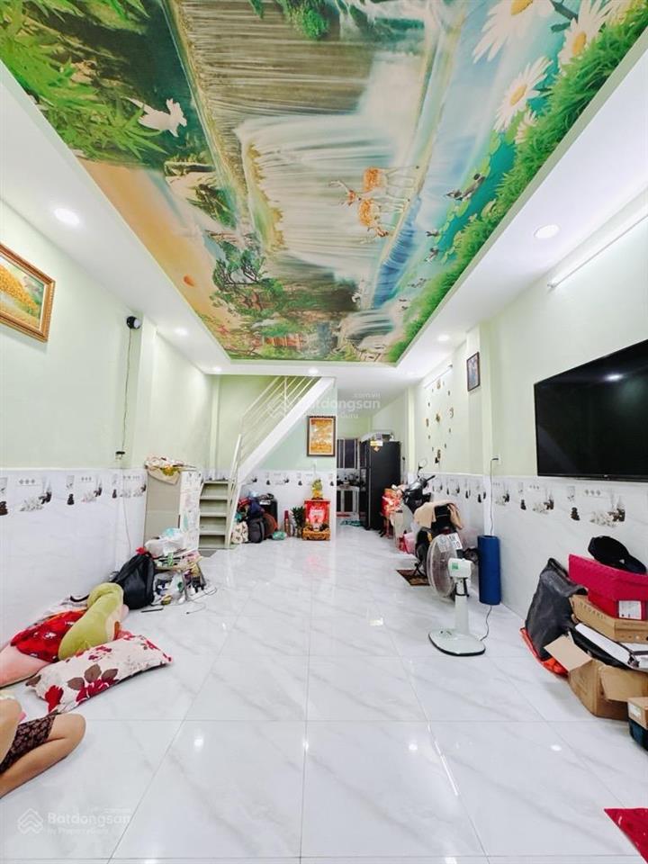 Hoàng diệu q4  hẻm 3m  53.2m2 ngang 5,45m  2 tầng đúc  không qh  6.2 tỷ