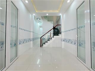 Ngay himlam q7 sát hẻm otô 30m2  4 tầng đúc ko quy hoạch chỉ 4 tỷ nhỉnh