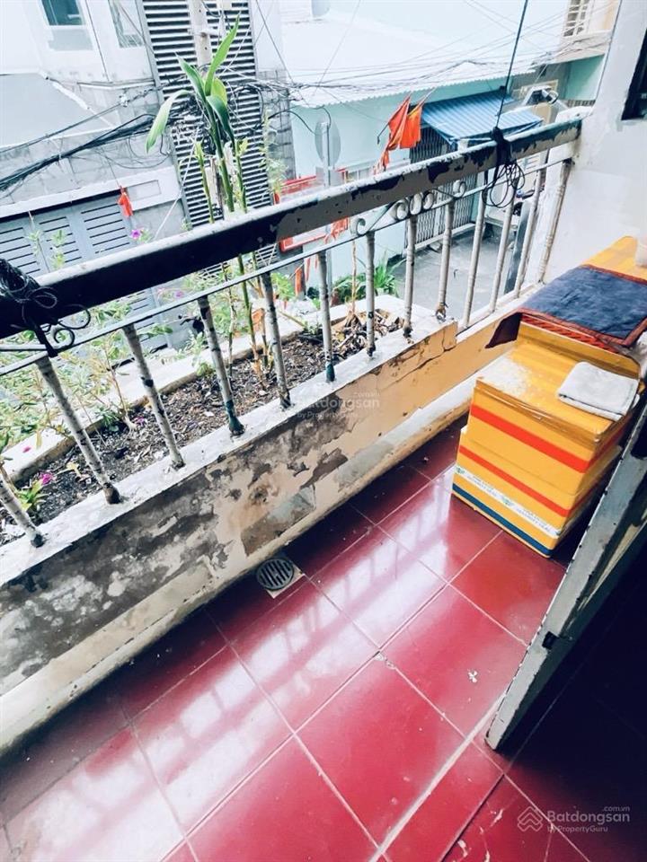 Hiếm  mặt tiền đường số q4  32.5m2  4 tầng đúc  1 đời chủ  chỉ 9.5 tỷ