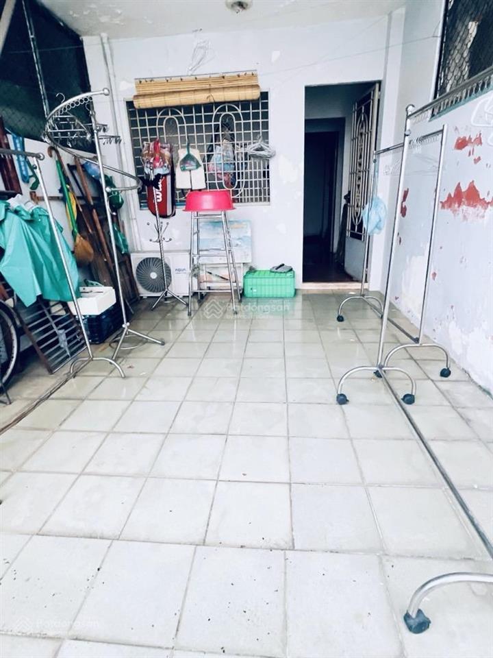 Hiếm  mặt tiền đường số q4  32.5m2  4 tầng đúc  1 đời chủ  chỉ 9.5 tỷ