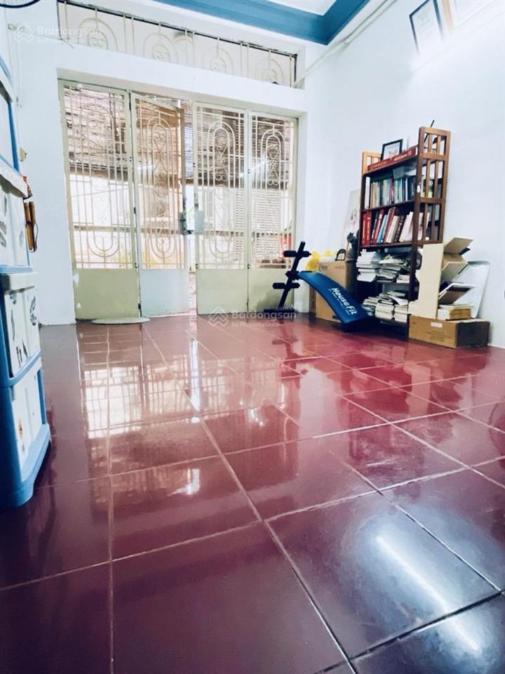 Hiếm  mặt tiền đường số q4  32.5m2  4 tầng đúc  1 đời chủ  chỉ 9.5 tỷ