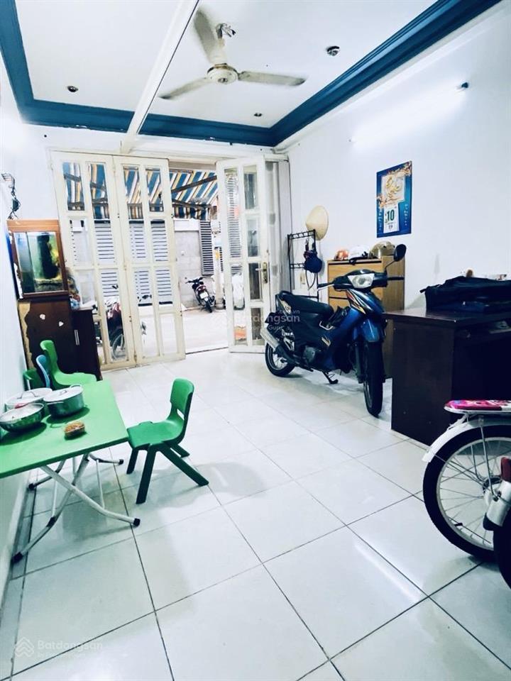 Hiếm  mặt tiền đường số q4  32.5m2  4 tầng đúc  1 đời chủ  chỉ 9.5 tỷ