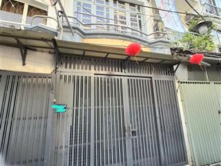 Khu xóm đạo q4  hẻm ôtô  38.9m2  2 tầng đúc  chỉ 6.2 tỷ