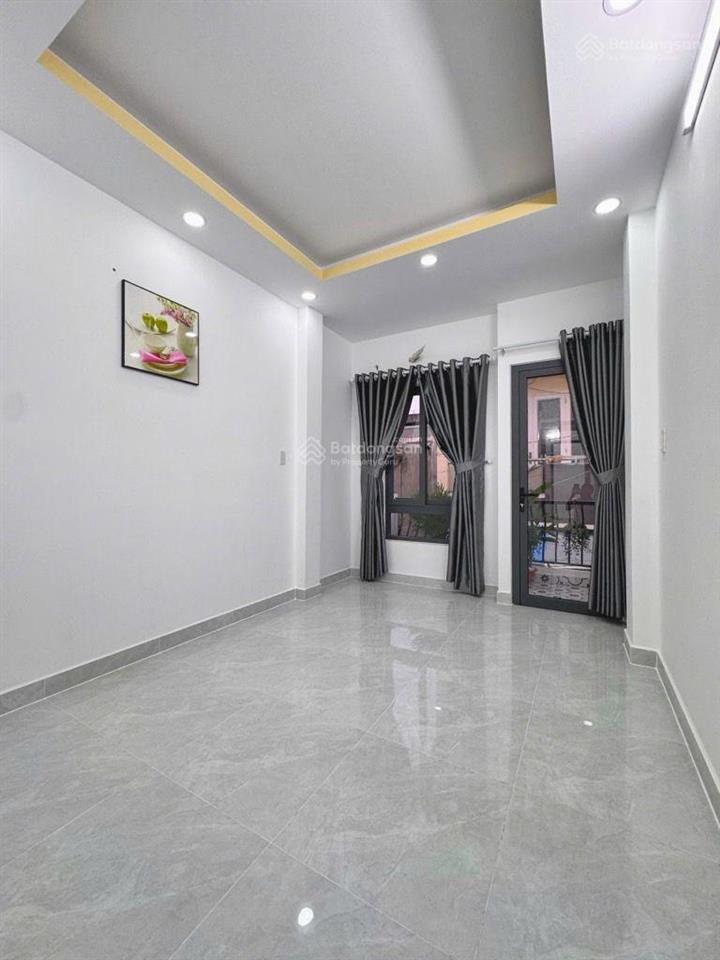 Nhà đẹp khánh hội q4  4 tầng  32m2  ko qh  full nt  chỉ 4 tỷ nhỉnh