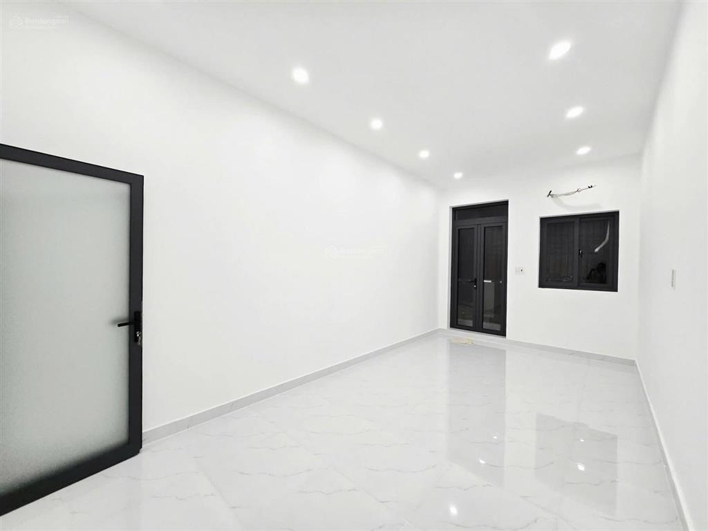 Nhà nguyễn khoái q4 sát hẻm otô 41m2 2 tầng đúc chỉ 4 tỷ nhỉnh