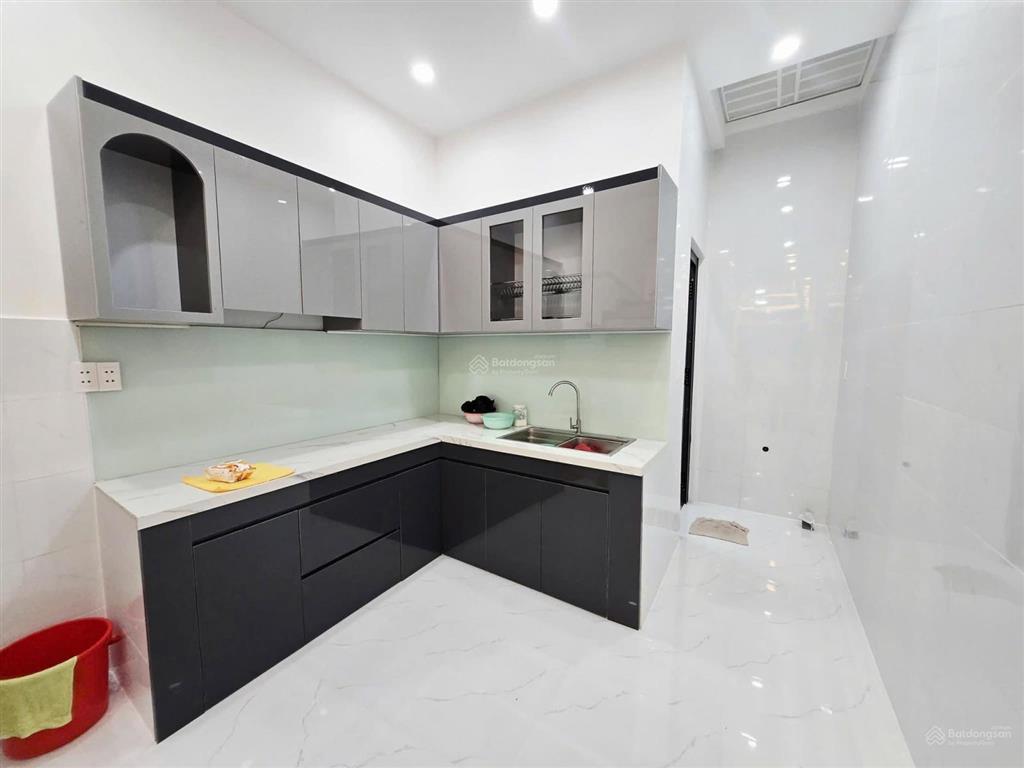 Nhà nguyễn khoái q4 sát hẻm otô 41m2 2 tầng đúc chỉ 4 tỷ nhỉnh