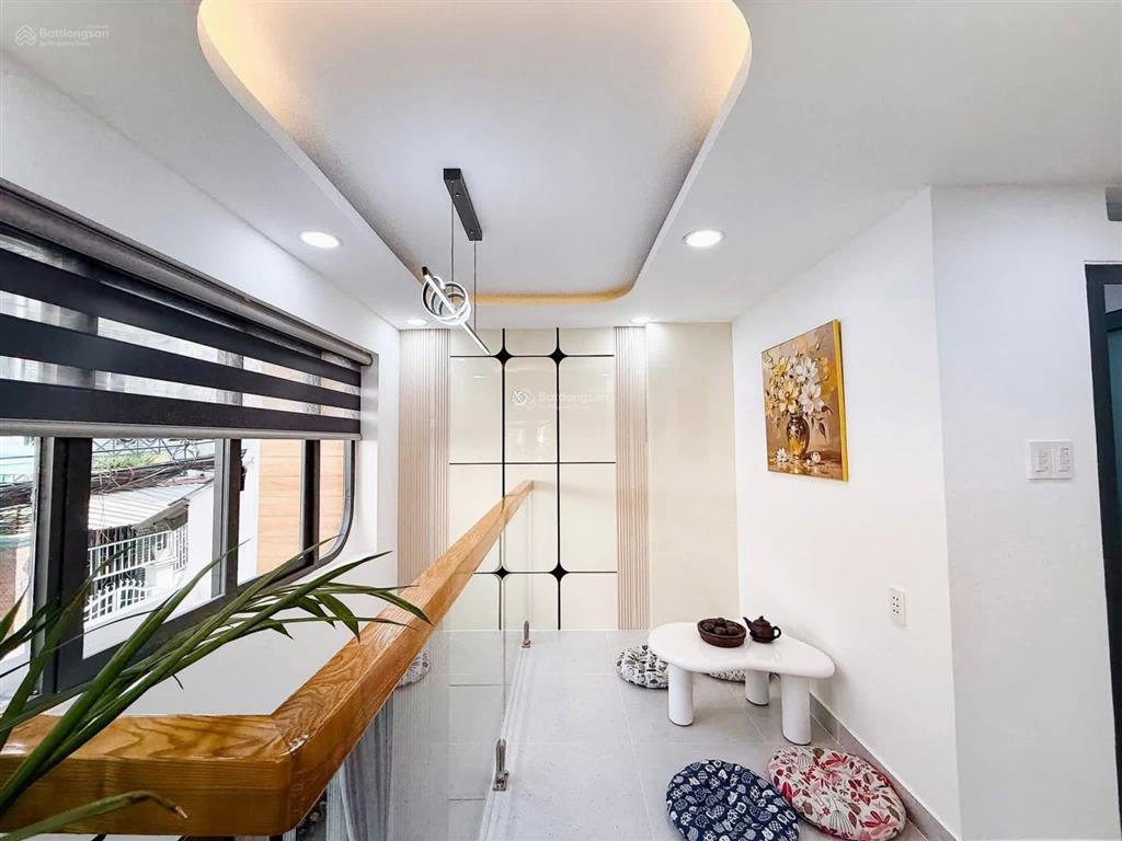 Căn góc mặt tiền đường số q4  4 tầng  40m2  không lộ giới  chỉ 9 tỷ hơn