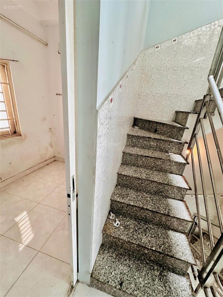 Nguyễn tất thành q4  hẻm otô  5 tầng đúc  26m2  không qh  chỉ 5 tỷ nhỉnh