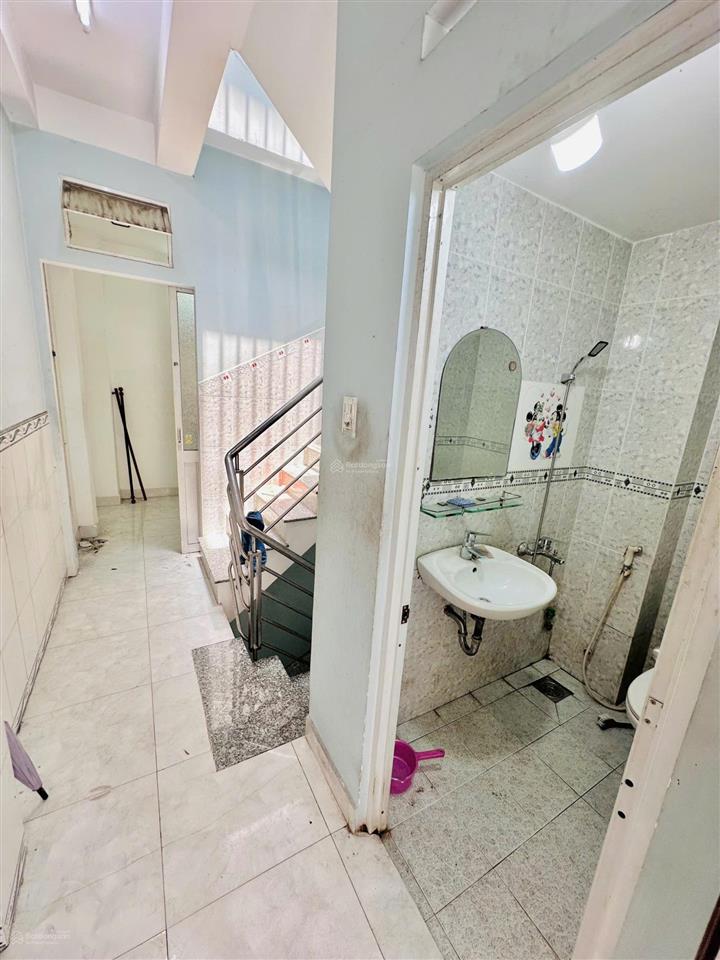 Nguyễn tất thành q4  hẻm otô  5 tầng đúc  26m2  không qh  chỉ 5 tỷ nhỉnh