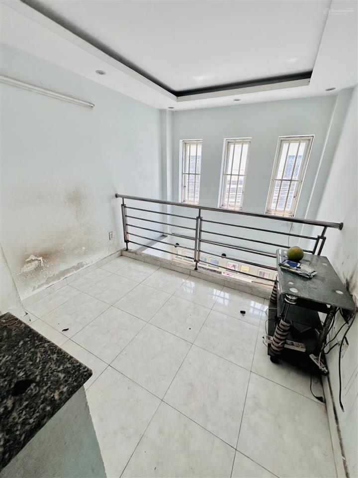 Nguyễn tất thành q4  hẻm otô  5 tầng đúc  26m2  không qh  chỉ 5 tỷ nhỉnh