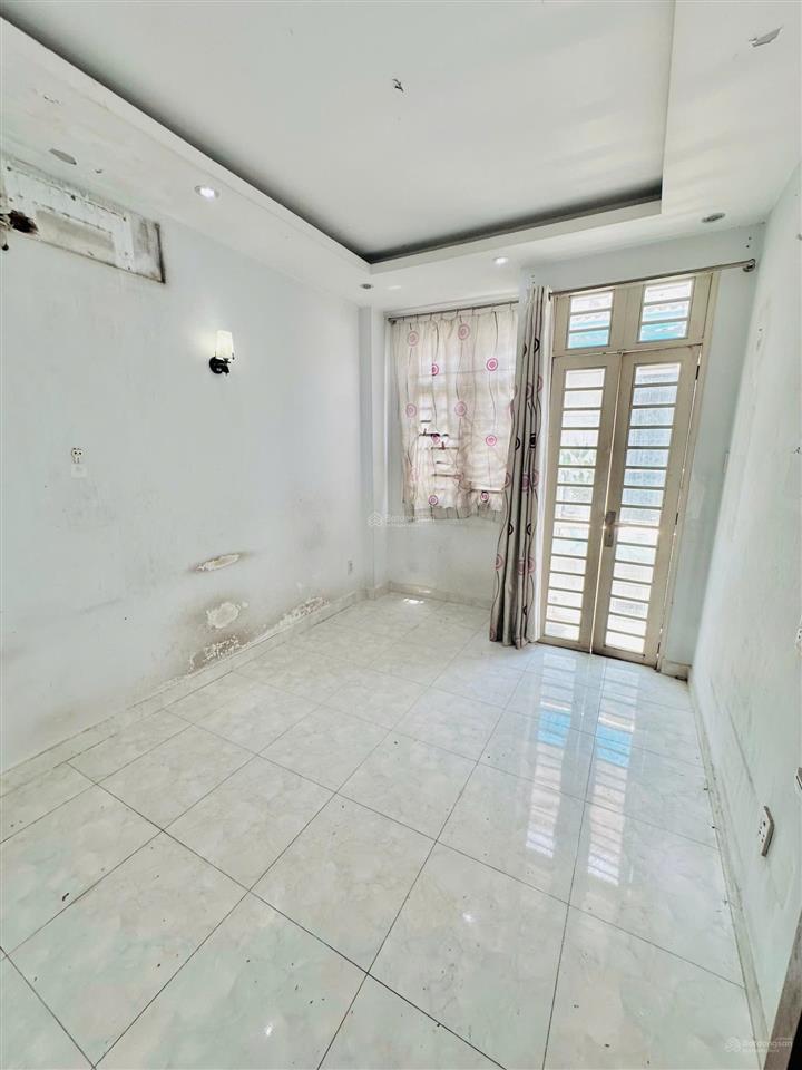 Nguyễn tất thành q4  hẻm otô  5 tầng đúc  26m2  không qh  chỉ 5 tỷ nhỉnh