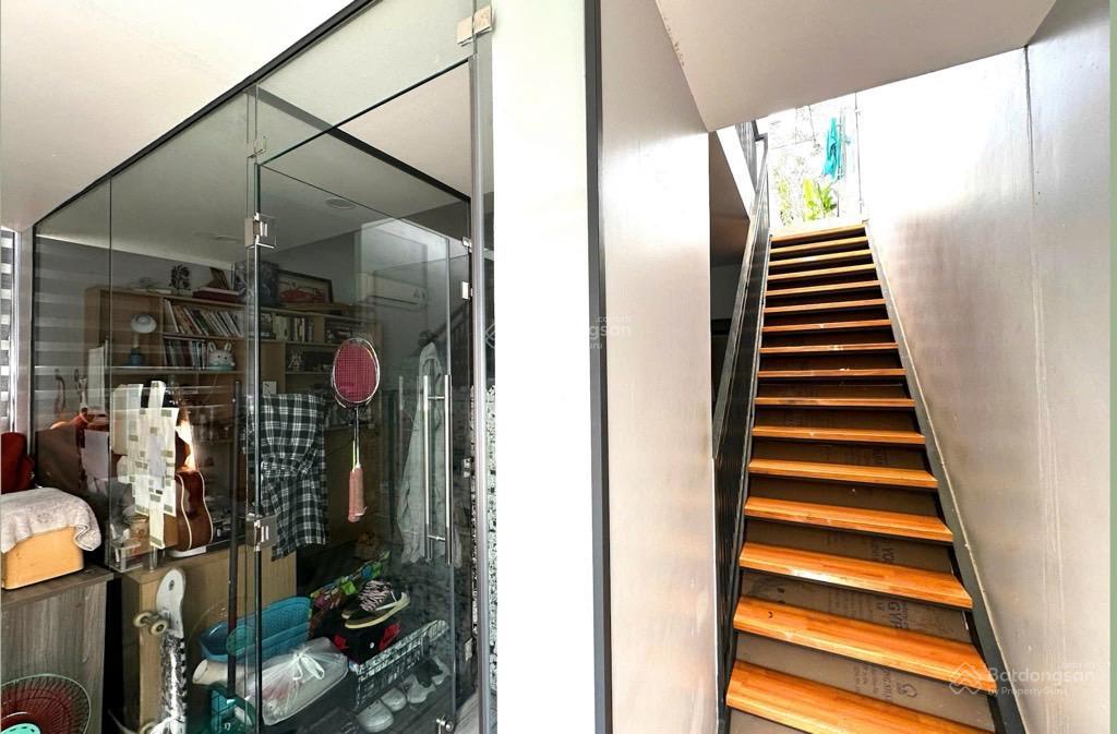 Bến vân đồn q4 sát mt 72m2 , 5x15m 3 tầng kdc hiện huữ chỉ 9 tỷ nhỉnh