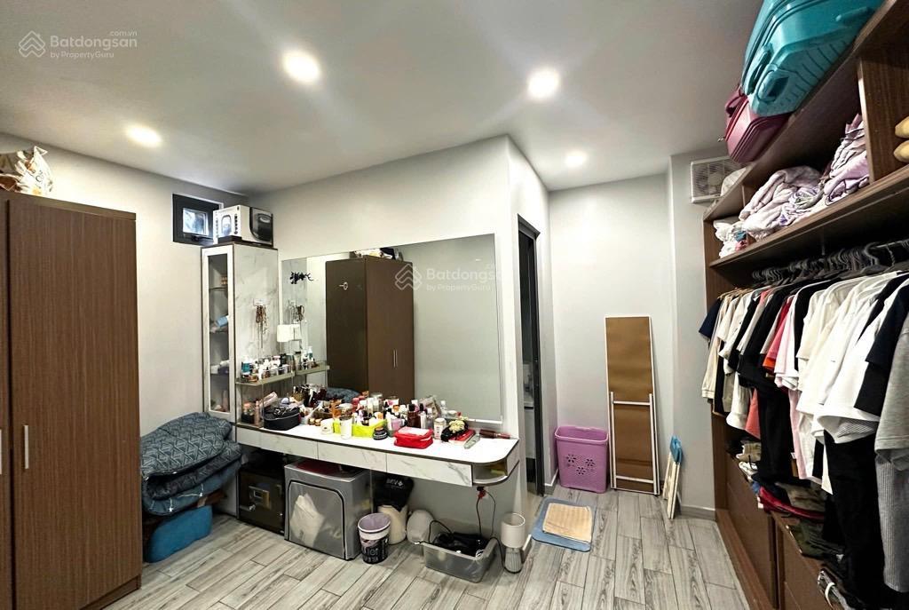 Bến vân đồn q4 sát mt 72m2 , 5x15m 3 tầng kdc hiện huữ chỉ 9 tỷ nhỉnh