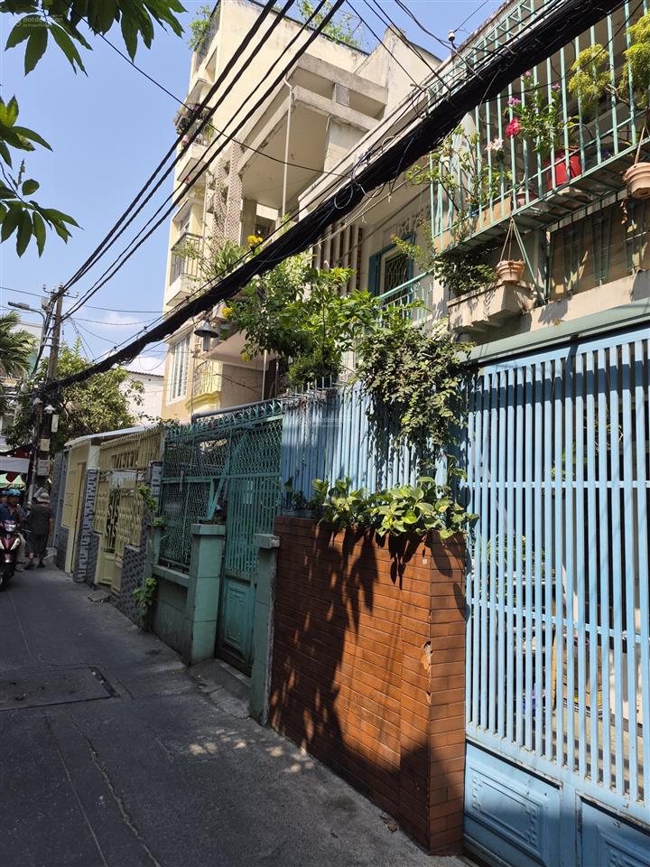Nhà 2 tầng q4 hẻm 3m 55m2 kdc hiện huữ  chỉ 6.1 tỷ