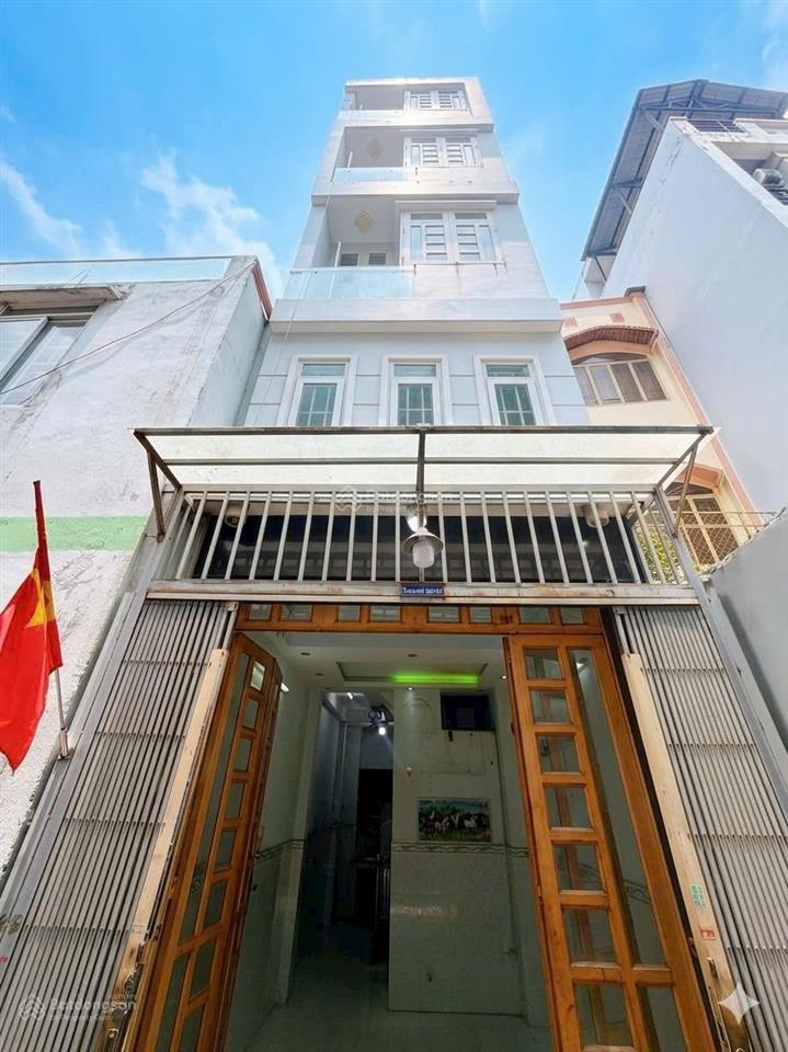 Nguyễn tất thành q4 hẻm otô 26m2 5 tầng đúc ko qh chỉ 5 tỷ nhỉnh