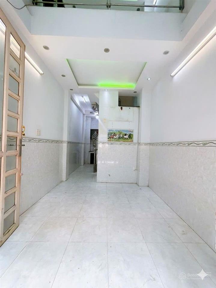 Nguyễn tất thành q4 hẻm otô 26m2 5 tầng đúc ko qh chỉ 5 tỷ nhỉnh