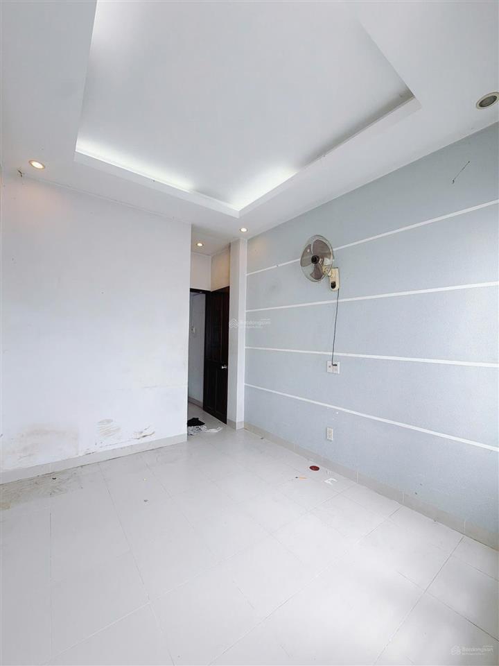 Nhà đẹp q4 5 tầng đúc 3x7m kdc hiện huữ  chỉ 3 tỷ nhỉnh