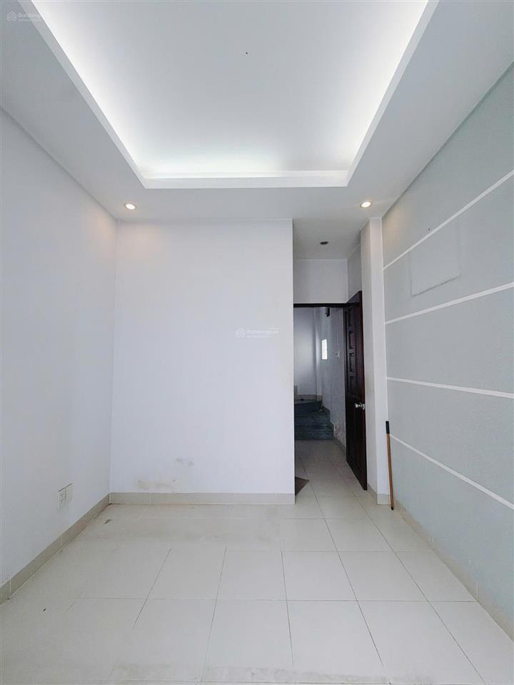 Nhà đẹp q4 5 tầng đúc 3x7m kdc hiện huữ  chỉ 3 tỷ nhỉnh