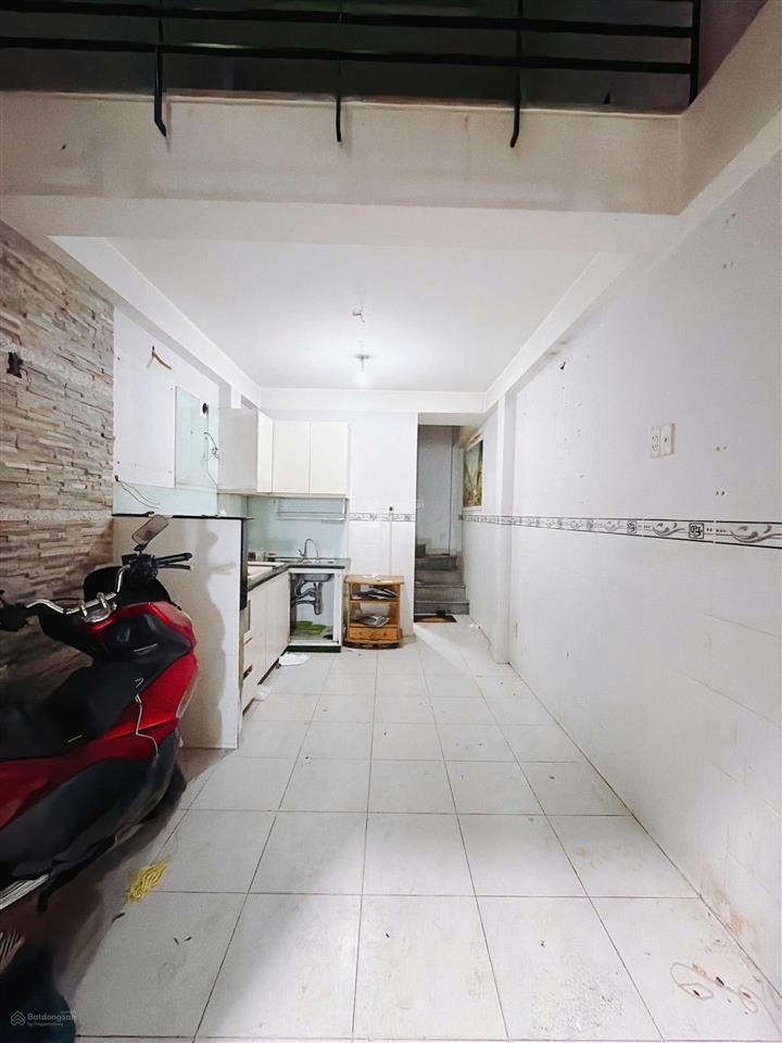 Nhà đẹp q4 5 tầng đúc 3x7m kdc hiện huữ  chỉ 3 tỷ nhỉnh