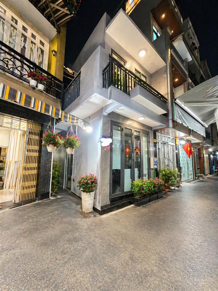 Nhà đẹp hoàng diệu q4 hẻm 4m 3x7m 2 tầng chỉ 4 tỷ nhỉnh
