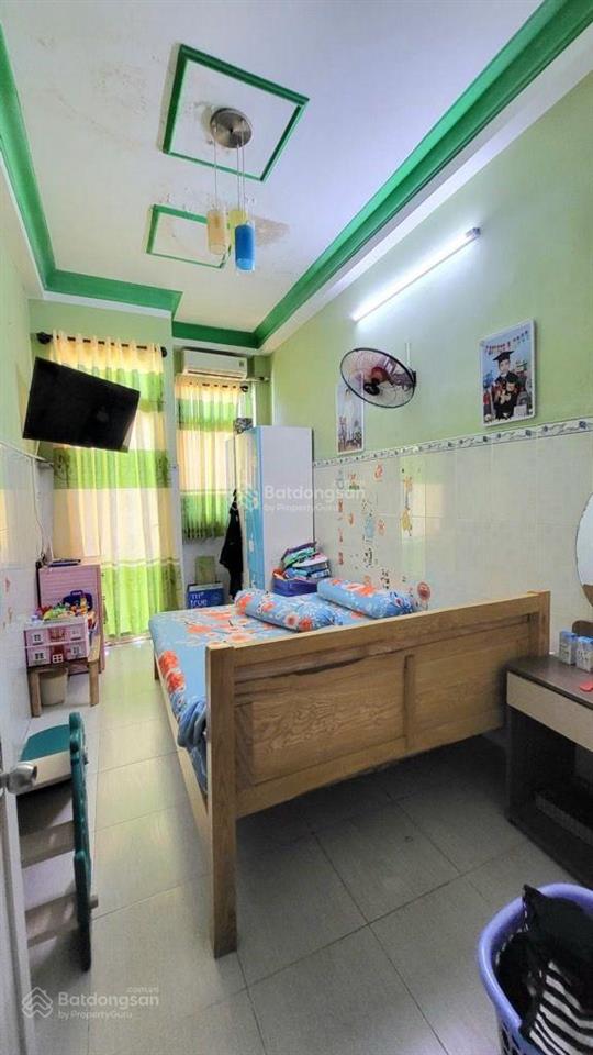 Hẻm ôtô q4  4 tầng  40m2  dân trí cao chỉ 5 tỷ