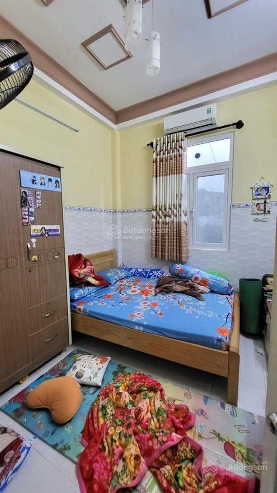 Hẻm ôtô q4  4 tầng  40m2  dân trí cao chỉ 5 tỷ