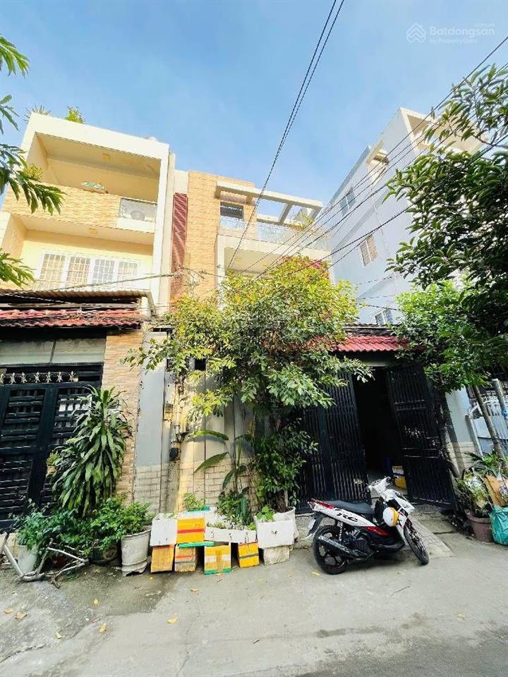 Nhà đẹp q7  135m2 ngang 7m  hẻm 8m  3 tầng đúc  chỉ 12 tỷ nhỉnh