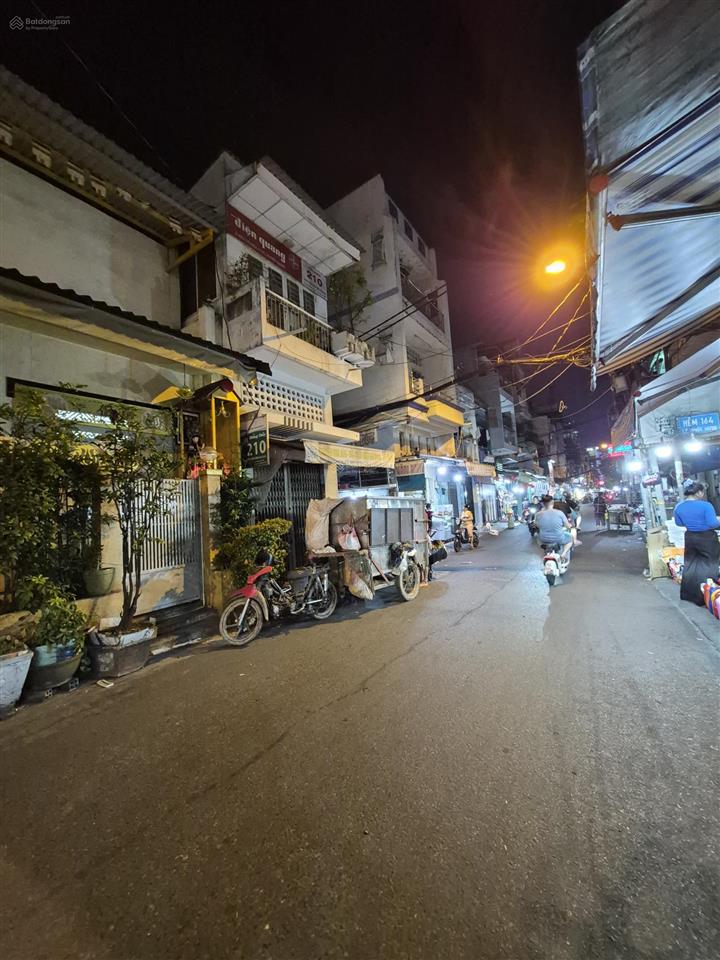 Mặt tiền đoàn văn bơ q4 ngay cầu camet 32m2  2 tầng  chỉ 5 tỷ tl