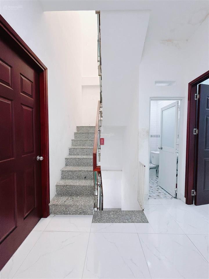 Nhà đúc bê tông  hoàng diệu  q4  3 tầng  38m2  kdc hiện hữu  chỉ 4 tỷ nhỉnh