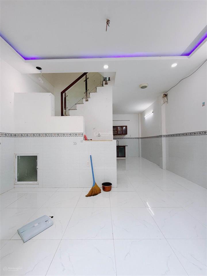 Nhà đúc bê tông  hoàng diệu  q4  3 tầng  38m2  kdc hiện hữu  chỉ 4 tỷ nhỉnh