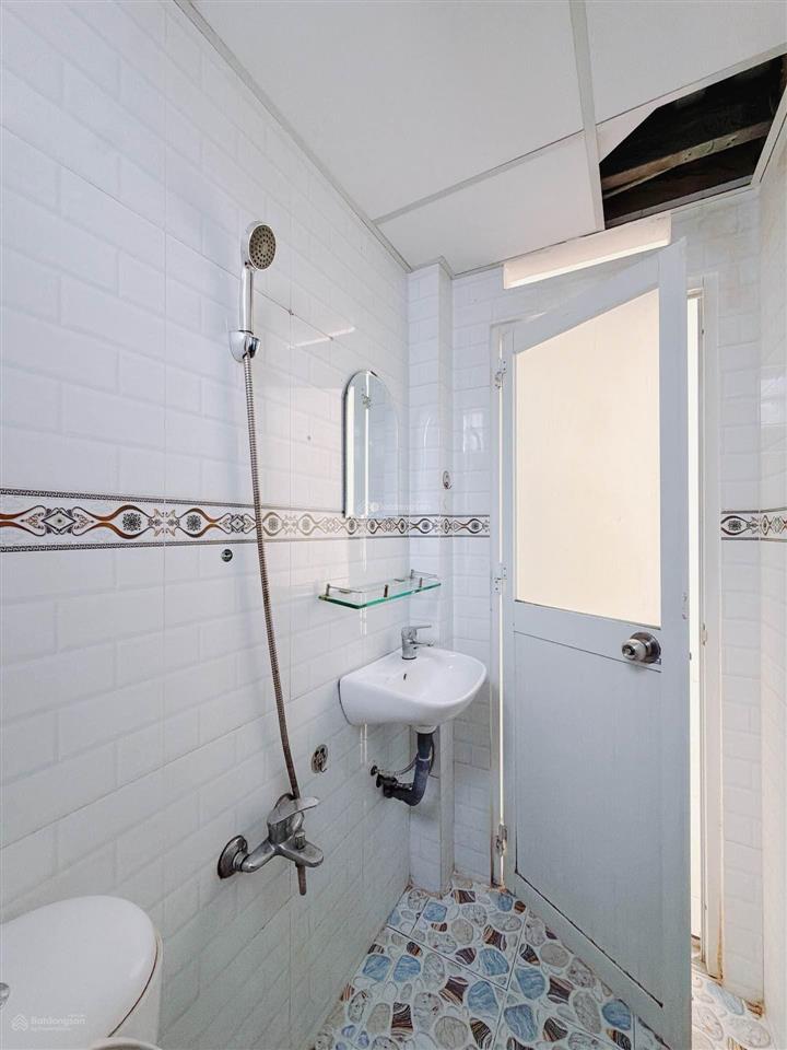 Nhà đúc bê tông  hoàng diệu  q4  3 tầng  38m2  kdc hiện hữu  chỉ 4 tỷ nhỉnh