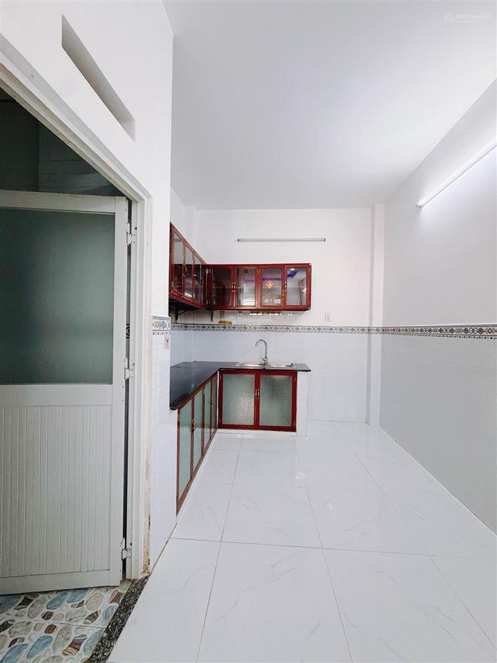 Nhà đúc bê tông  hoàng diệu  q4  3 tầng  38m2  kdc hiện hữu  chỉ 4 tỷ nhỉnh