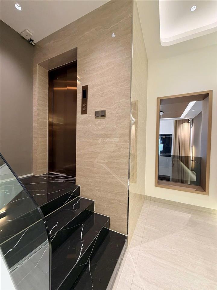 Mặt tiền hẻm 8m phú thuận q7  4 tầng  75m2  thang máy  nội thất luxury