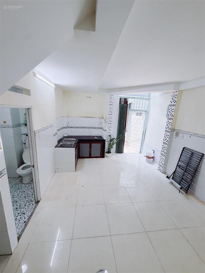 Đoàn văn bơ q4 5 lầu đúc 7pn 25m² ko qh chỉ 4 tỷ nhỉnh