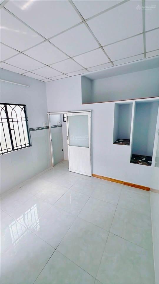 Khánh hội q4  sát mặt tiền  45m²  hẻm 4m  2 tầng  chỉ 4 tỷ nhỉnh