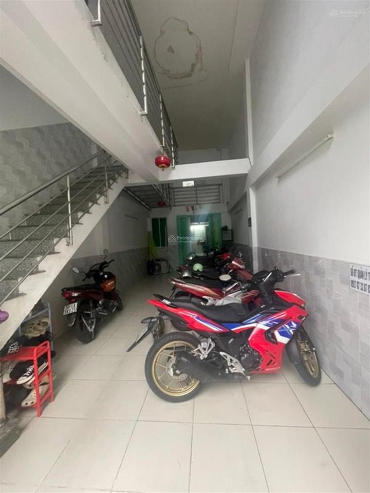 Bán căn hộ dịch vụ  đoàn văn bơ q4  98m²  5 tầng 17 phòng  cho thuê 48tr  chỉ 9.8 tỷ
