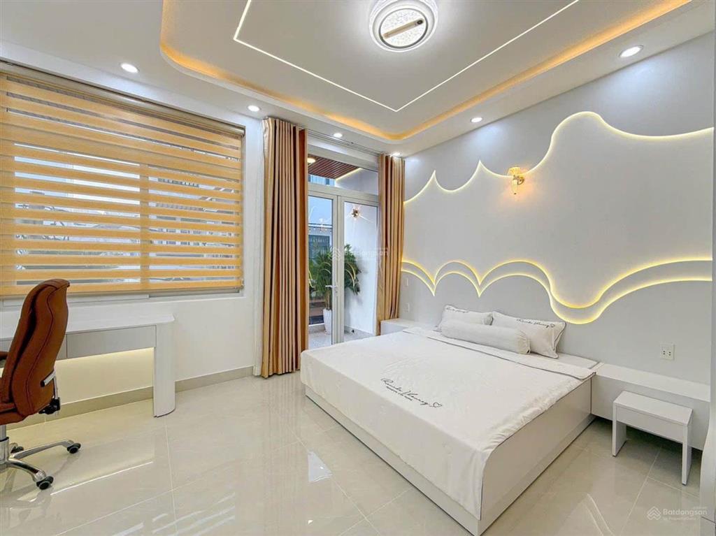 Gò ô môi q7  ô tô ngủ nhà  5x12  3 tầng full nội thất cao cấp