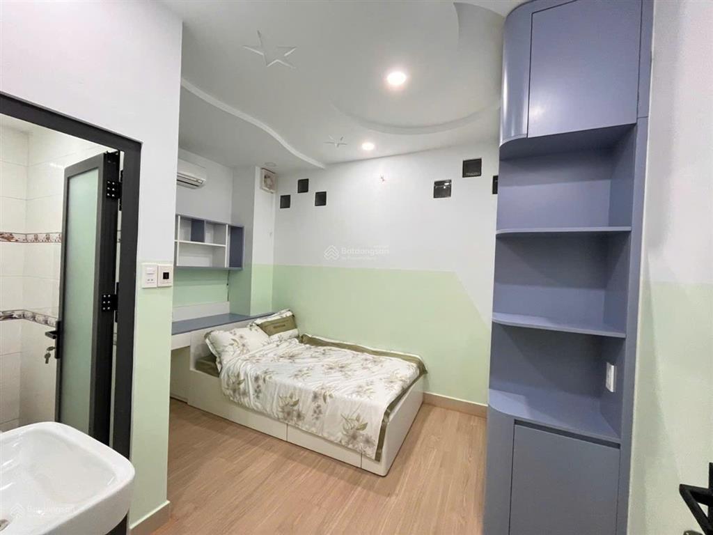 Mặt tiền đường số q7  lý phục man  4x12  4 tầng  có vỉa hè  ko lộ giới