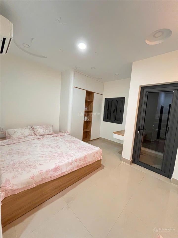 Mặt tiền đường số q7  lý phục man  4x12  4 tầng  có vỉa hè  ko lộ giới