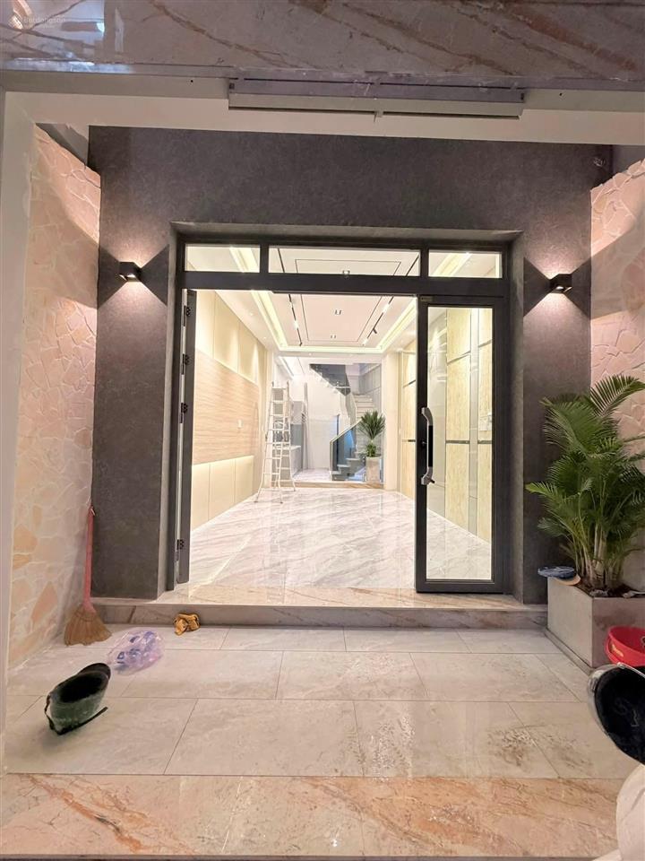 Khánh hội q4  hẻm 4m  4x10m  4 tầng  ko lộ giới  chỉ 8,8 tỷ nhỉnh