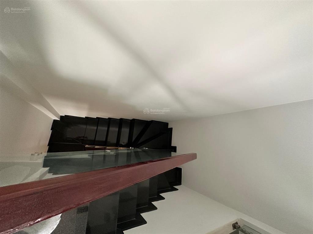 Xóm chiếu q4  5 lầu đúc  26m2  hoàn công  chỉ 3 tỷ nhỉnh